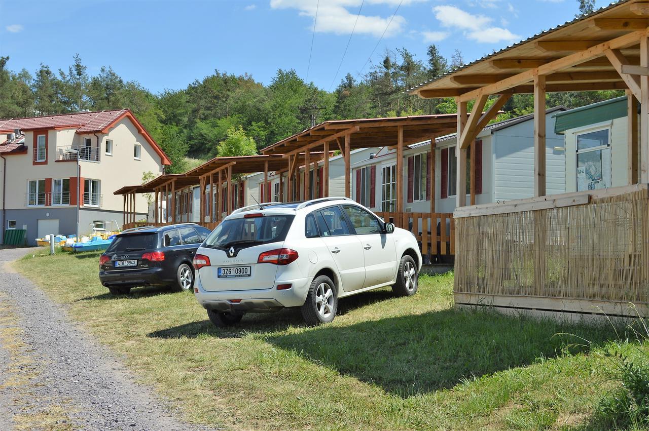 Mobilheimy U Prehrady 호텔 Horní Dunajovice 외부 사진